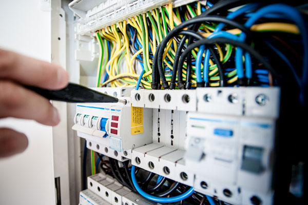 Amero Electric - Residential and commercial electricians